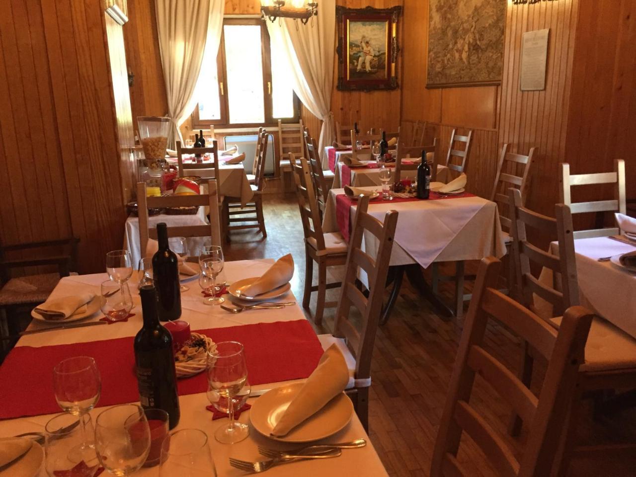 Villa Dei Pini 佩斯卡塞罗利 外观 照片
