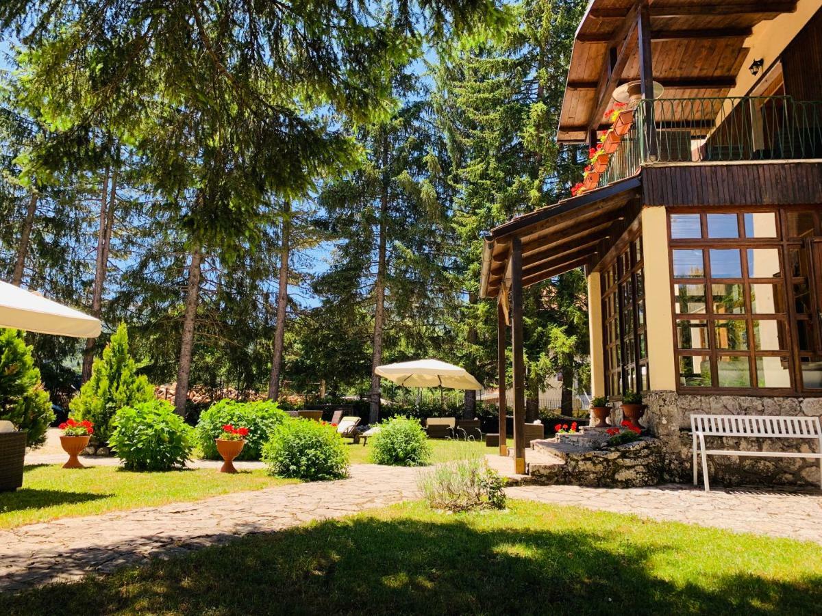 Villa Dei Pini 佩斯卡塞罗利 外观 照片